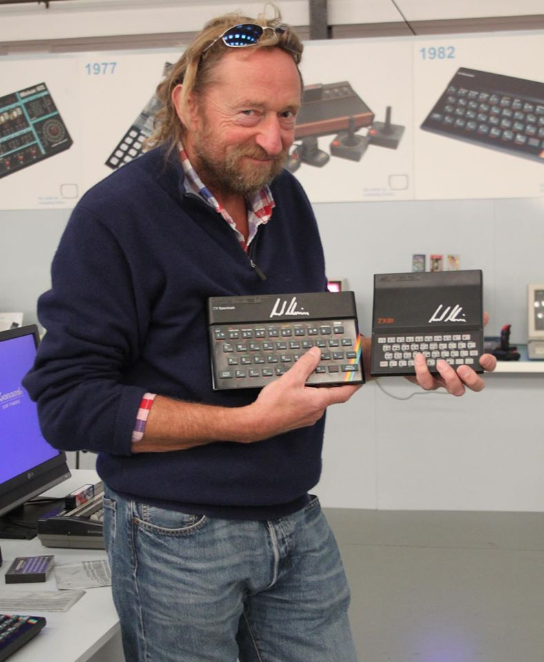 Rick Dickinson med ZX Spectrum och ZX81